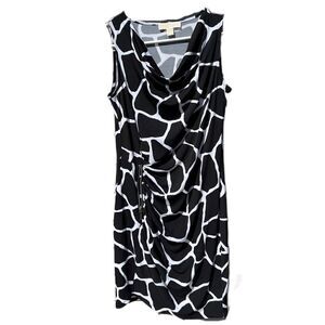 Michael Kors black n white dress with silver zipper and gathering at waist. M